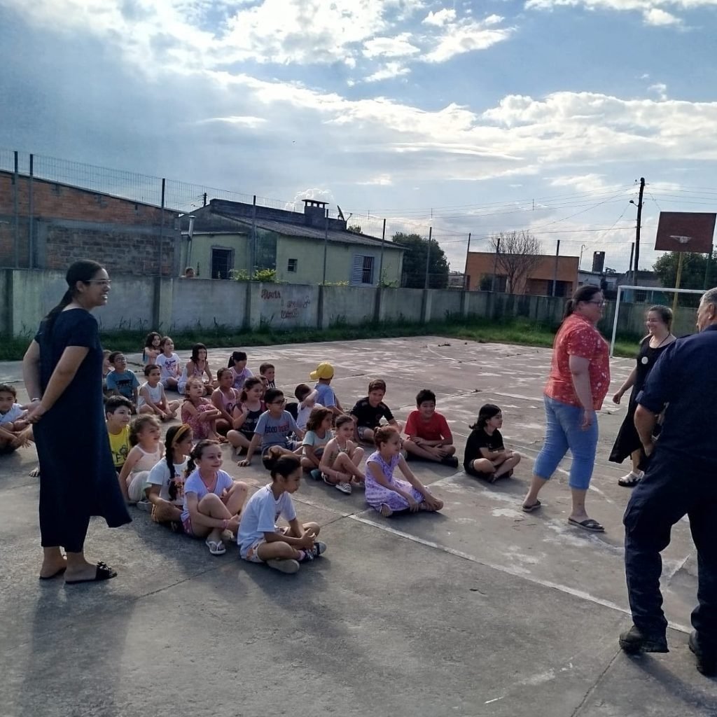 O CBMRS realizou nesta terça-feira, dia 22 de outubro, simulado de abandono de edificação na Escola Municipal  Ceni Soares Dias, localizada  no município de Jaguarão.
A atividade tem como objetivo or...