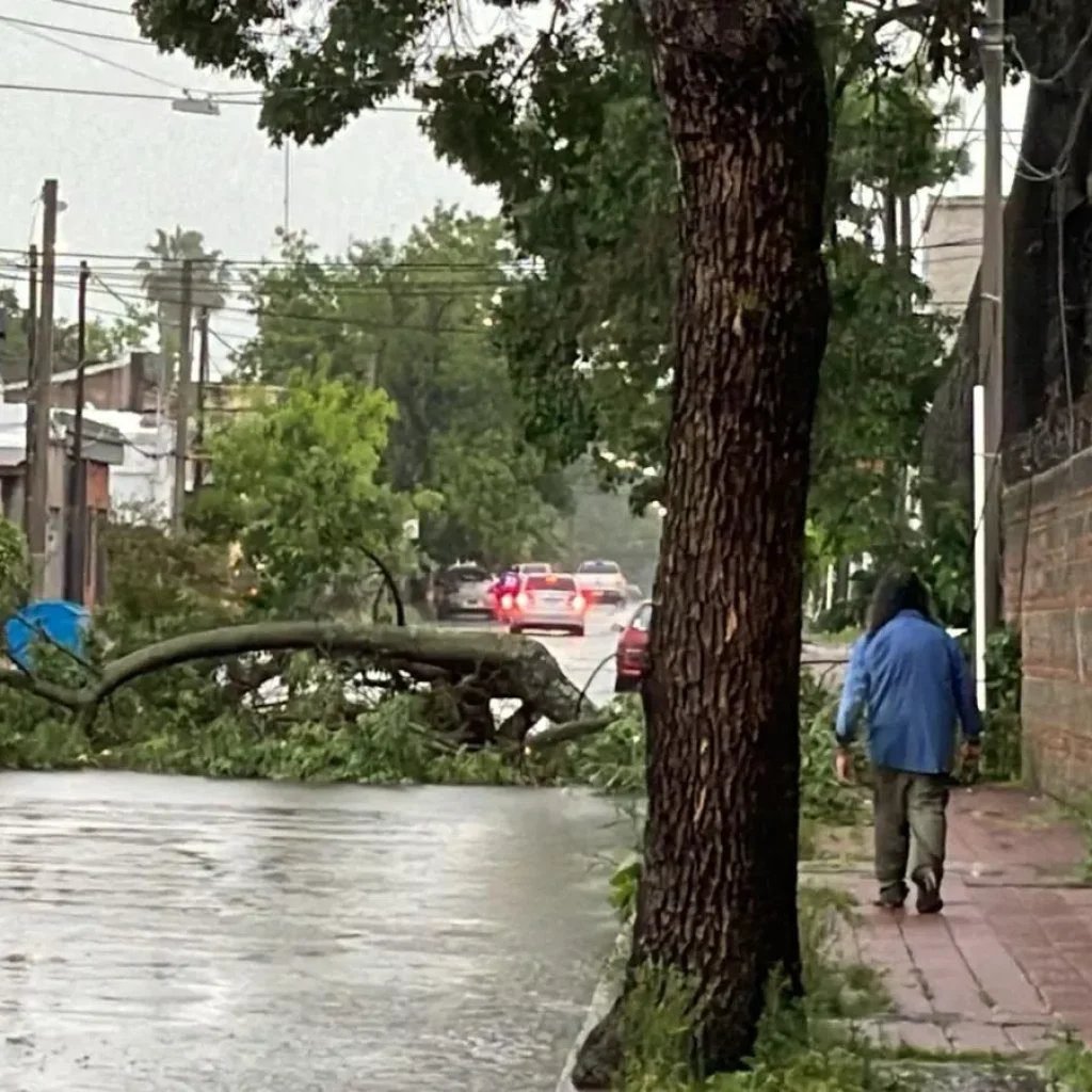 Uruguai tem fortes temporais horas antes da formação de ciclone